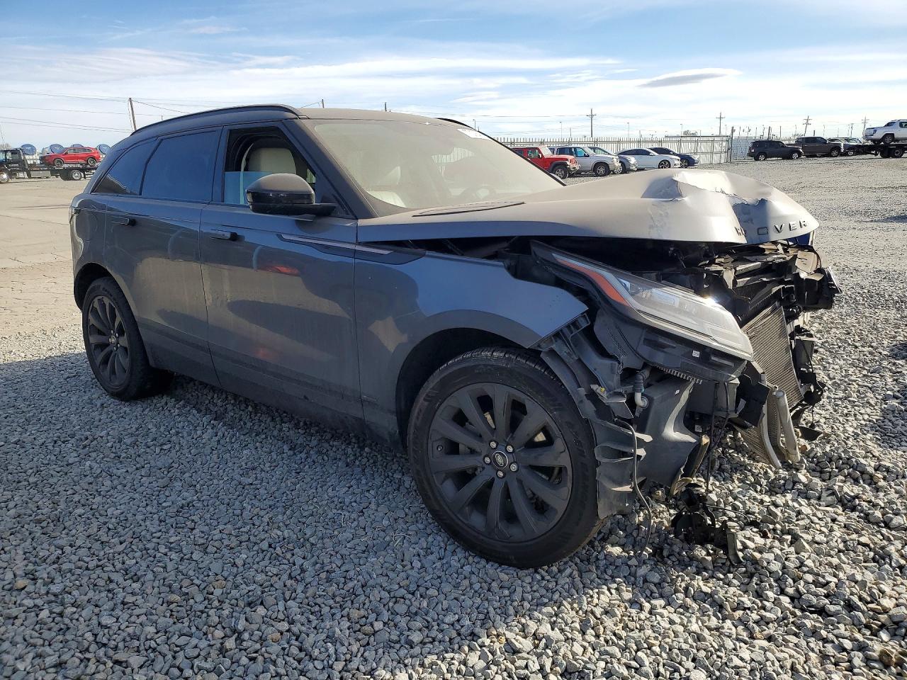 2018 LAND ROVER RANGE ROVER VELAR R-DYNAMIC SE photo 4