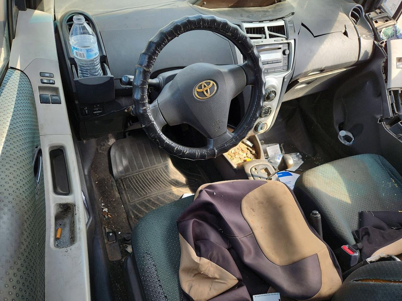 2008 TOYOTA YARIS photo 15