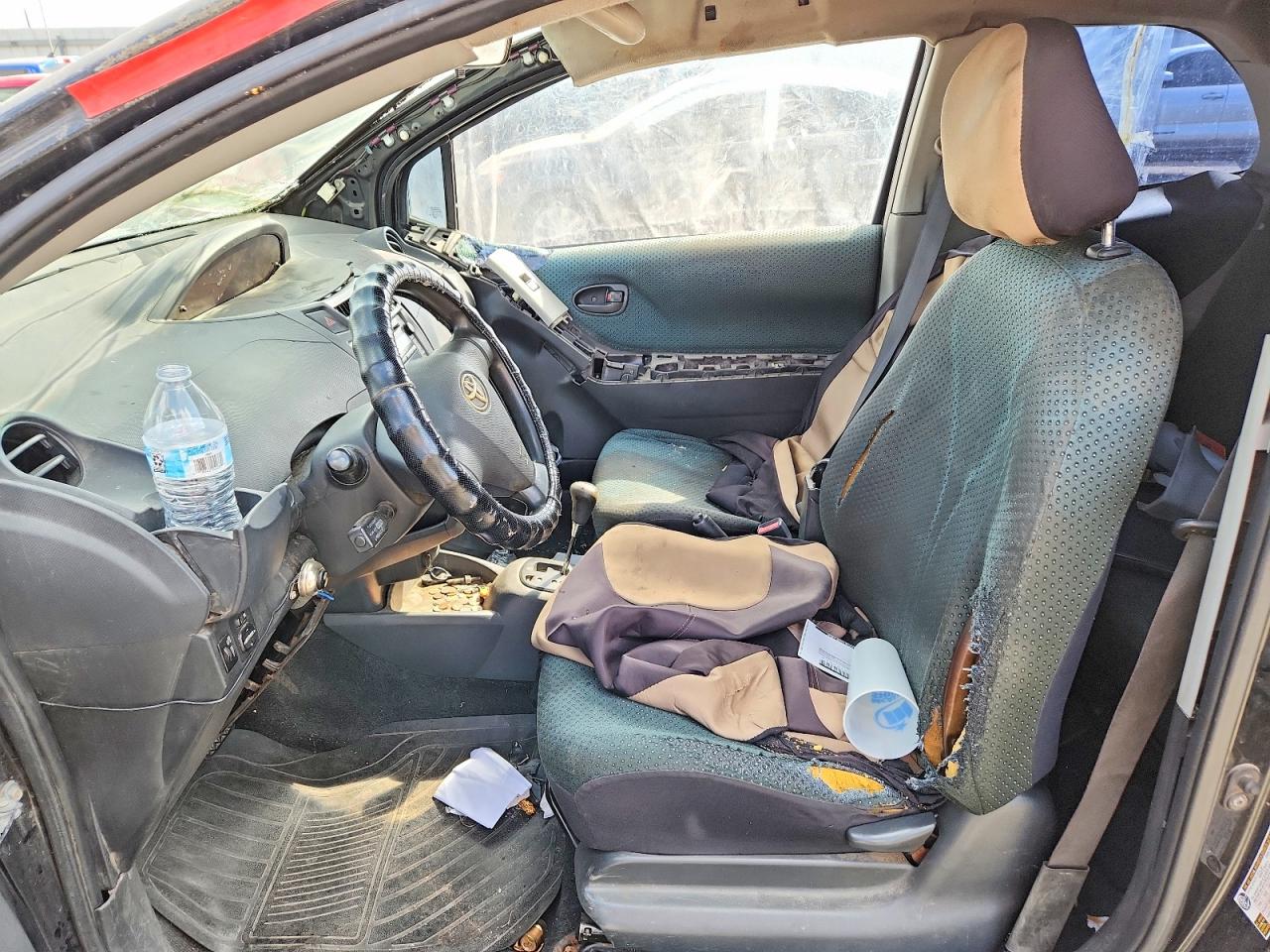 2008 TOYOTA YARIS photo 13