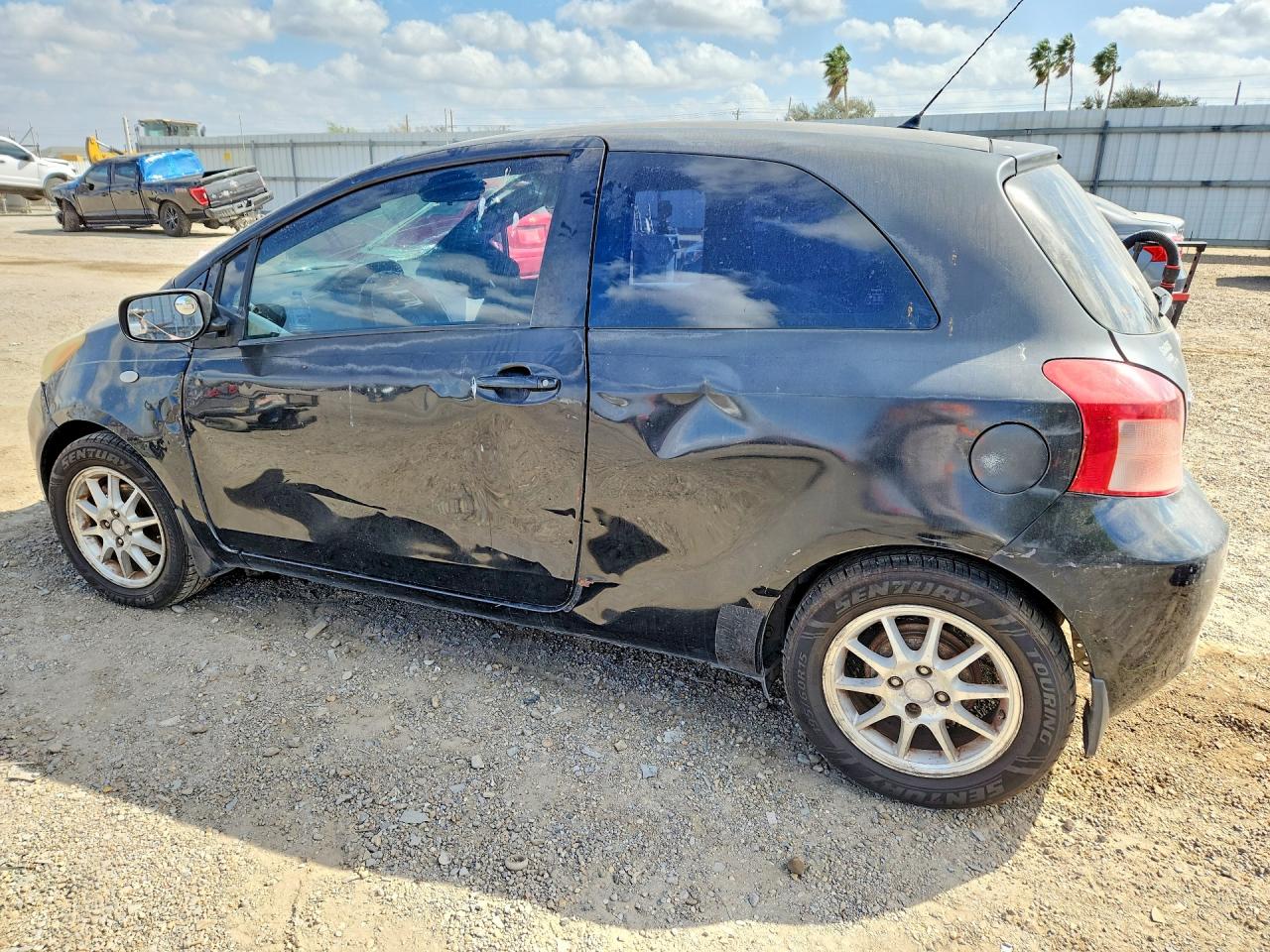 2008 TOYOTA YARIS photo 3
