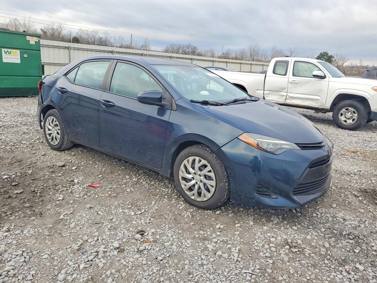 2019 TOYOTA COROLLA L photo 10