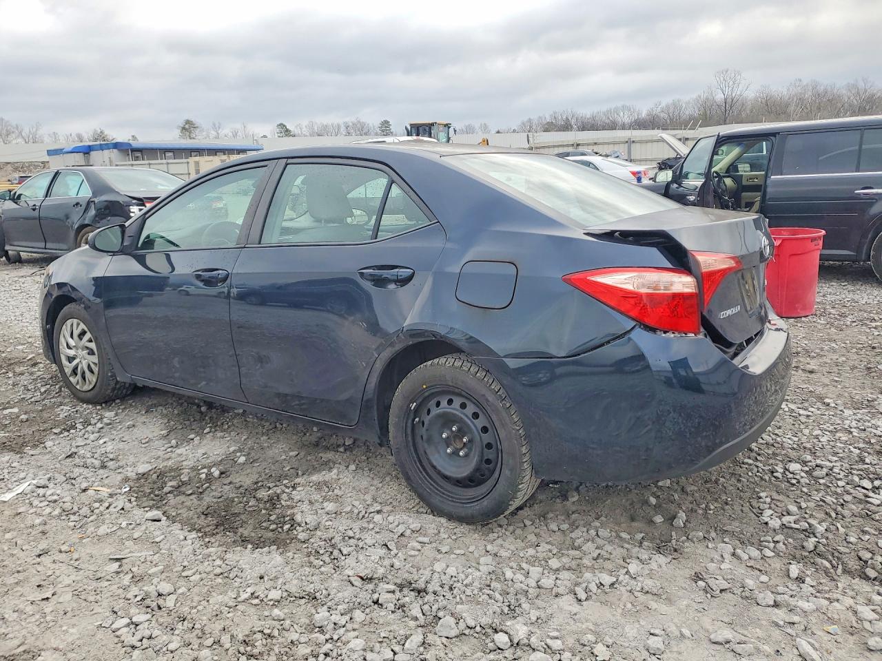 2019 TOYOTA COROLLA L photo 4