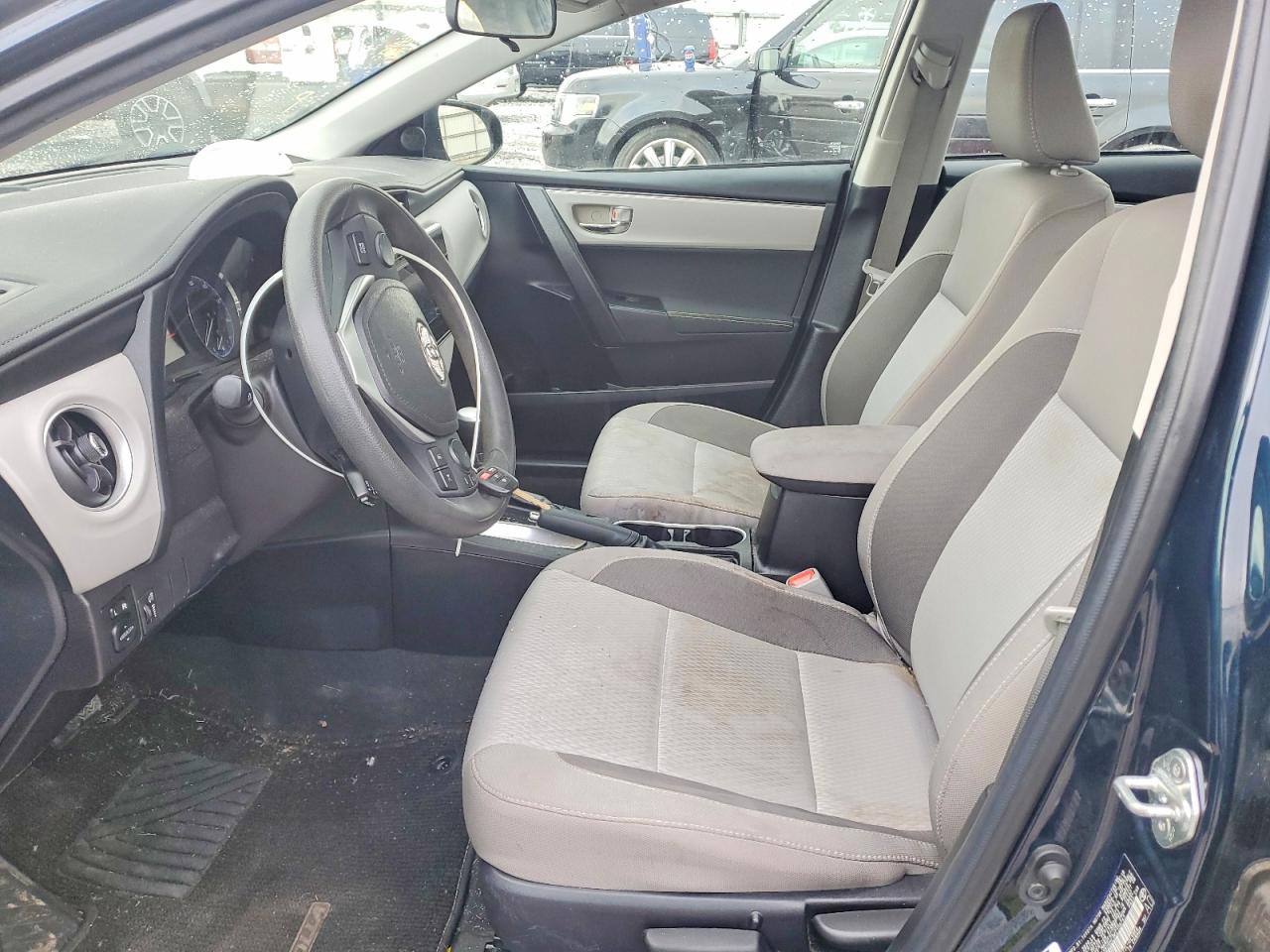 2019 TOYOTA COROLLA L photo 19