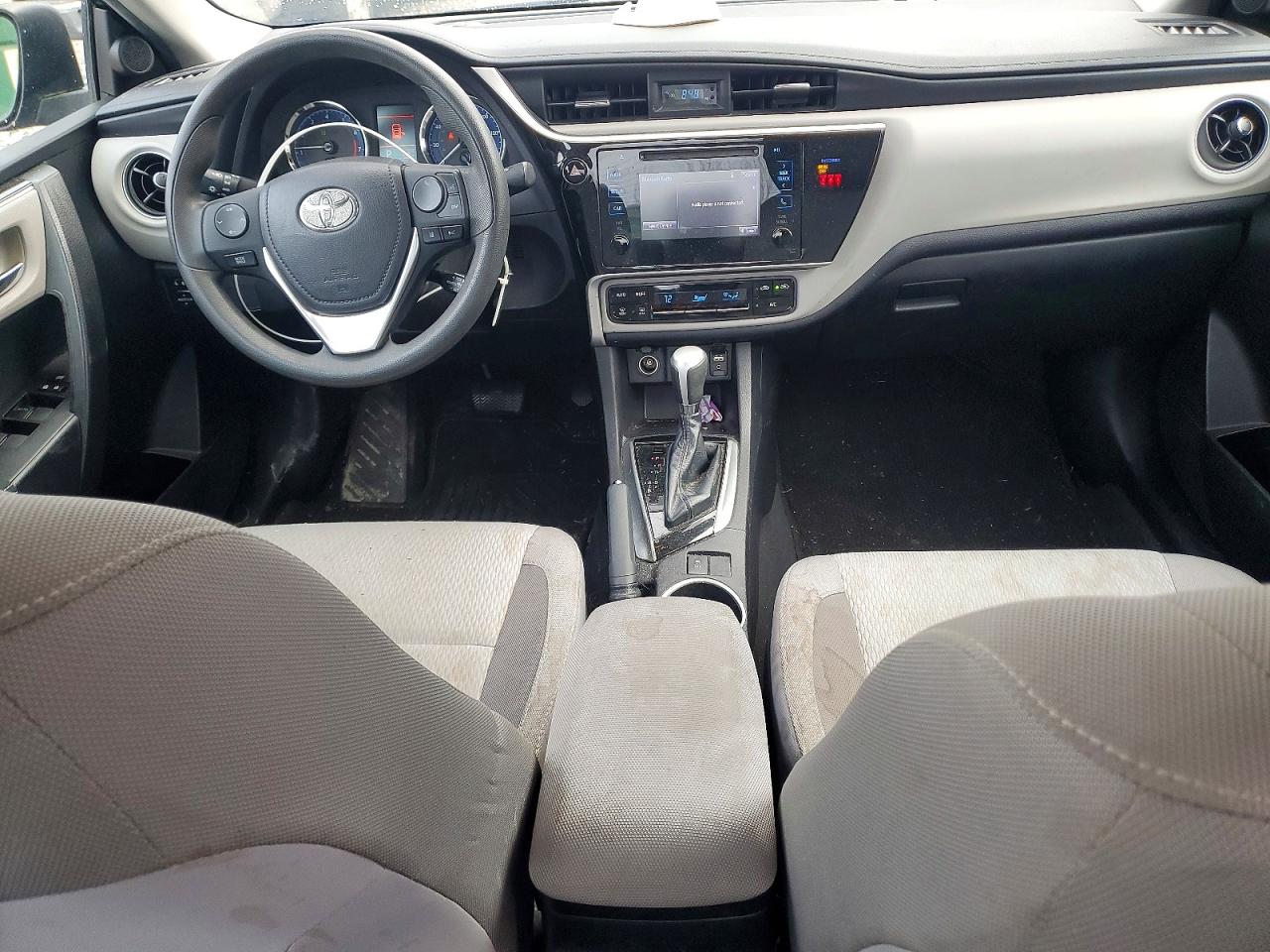 2019 TOYOTA COROLLA L photo 22