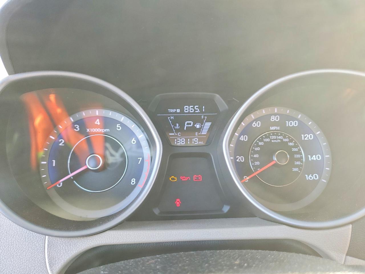2014 HYUNDAI ELANTRA SE photo 9