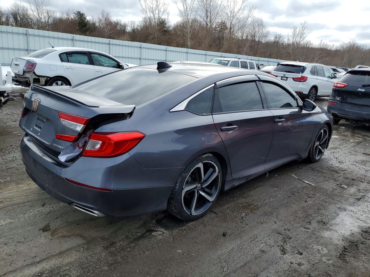 2018 HONDA ACCORD SPORT photo 5