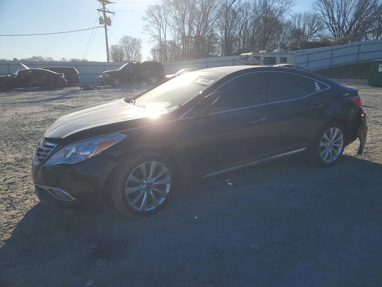 2017 HYUNDAI AZERA