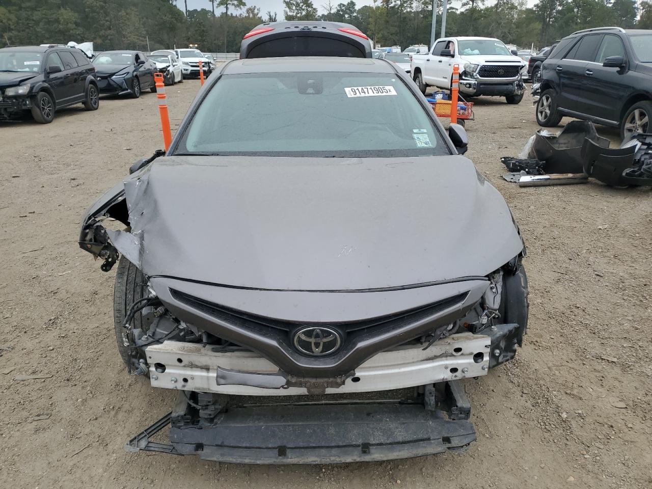 2020 TOYOTA CAMRY SE photo 13
