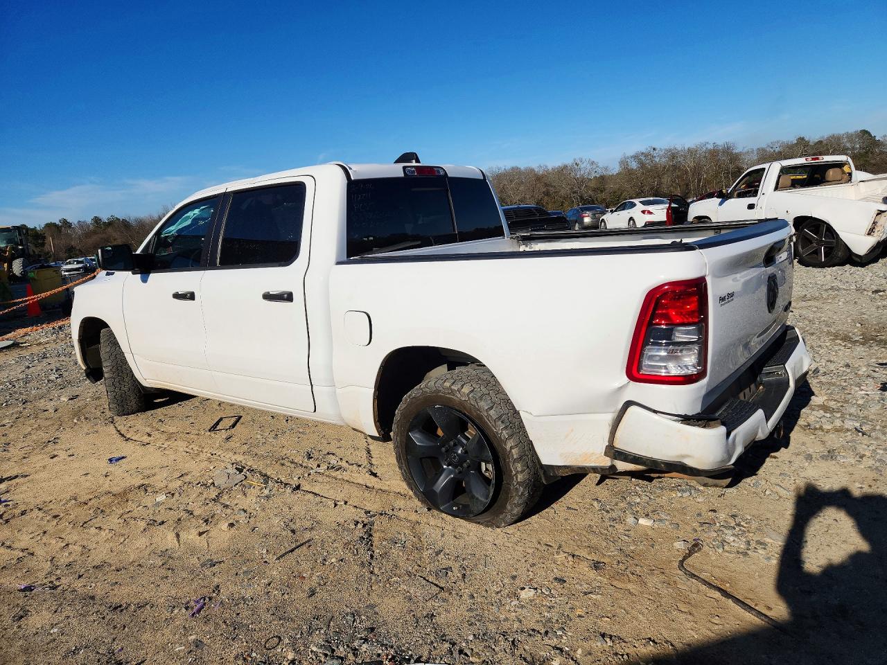 2023 RAM 1500 TRADESMAN photo 3