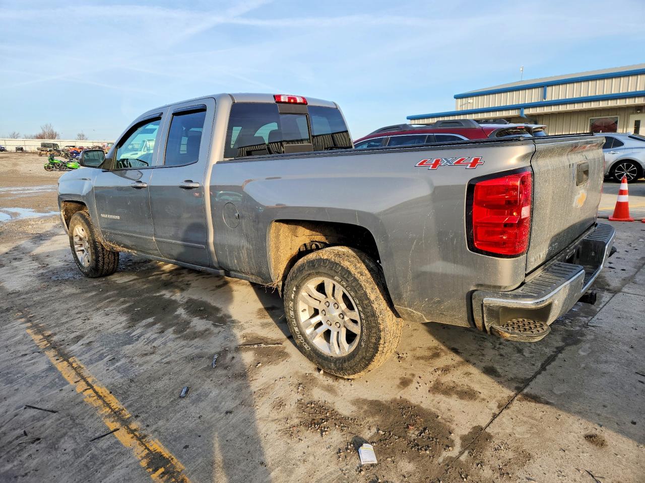 2017 CHEVROLET SILVERADO K1500 LT photo 4