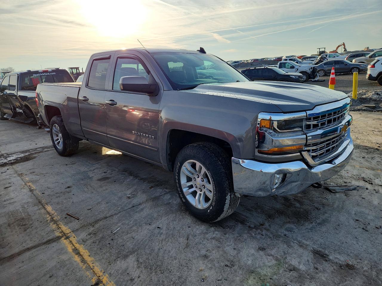 2017 CHEVROLET SILVERADO K1500 LT photo 10