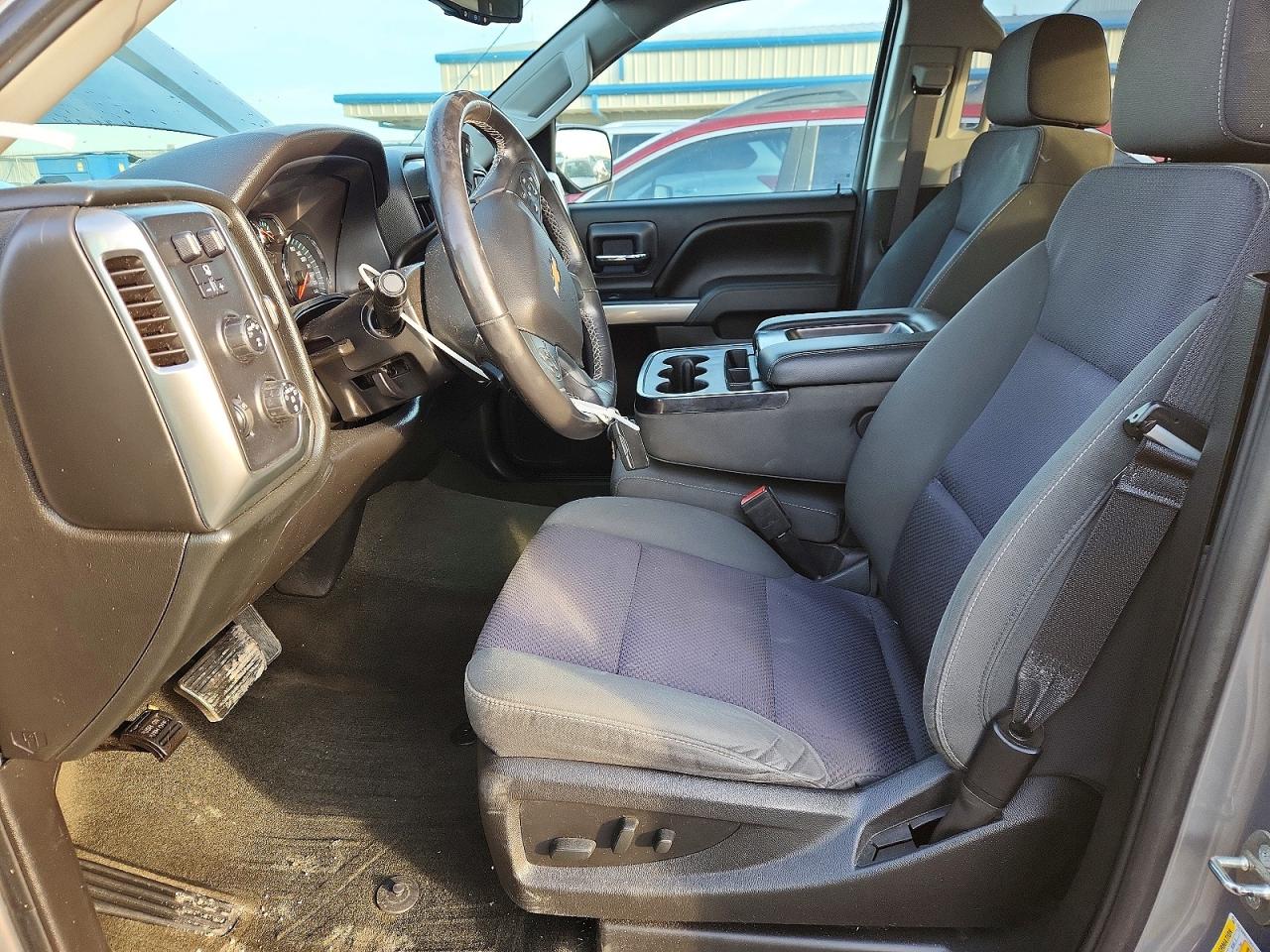 2017 CHEVROLET SILVERADO K1500 LT photo 19