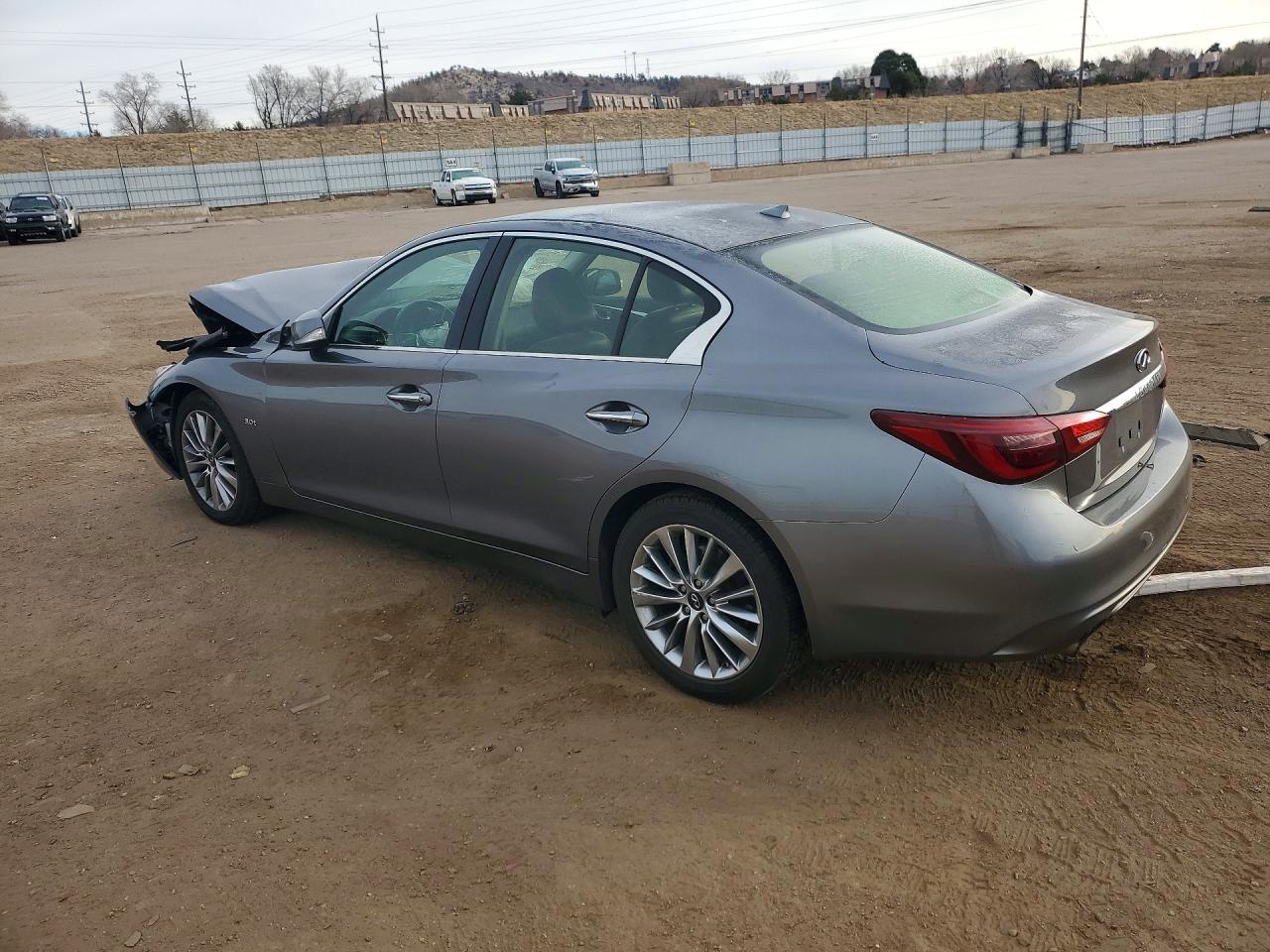 2018 INFINITI Q50 LUXE photo 3