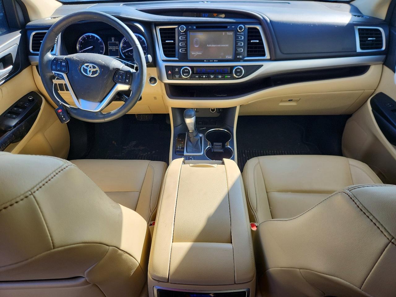 2016 TOYOTA HIGHLANDER XLE photo 8
