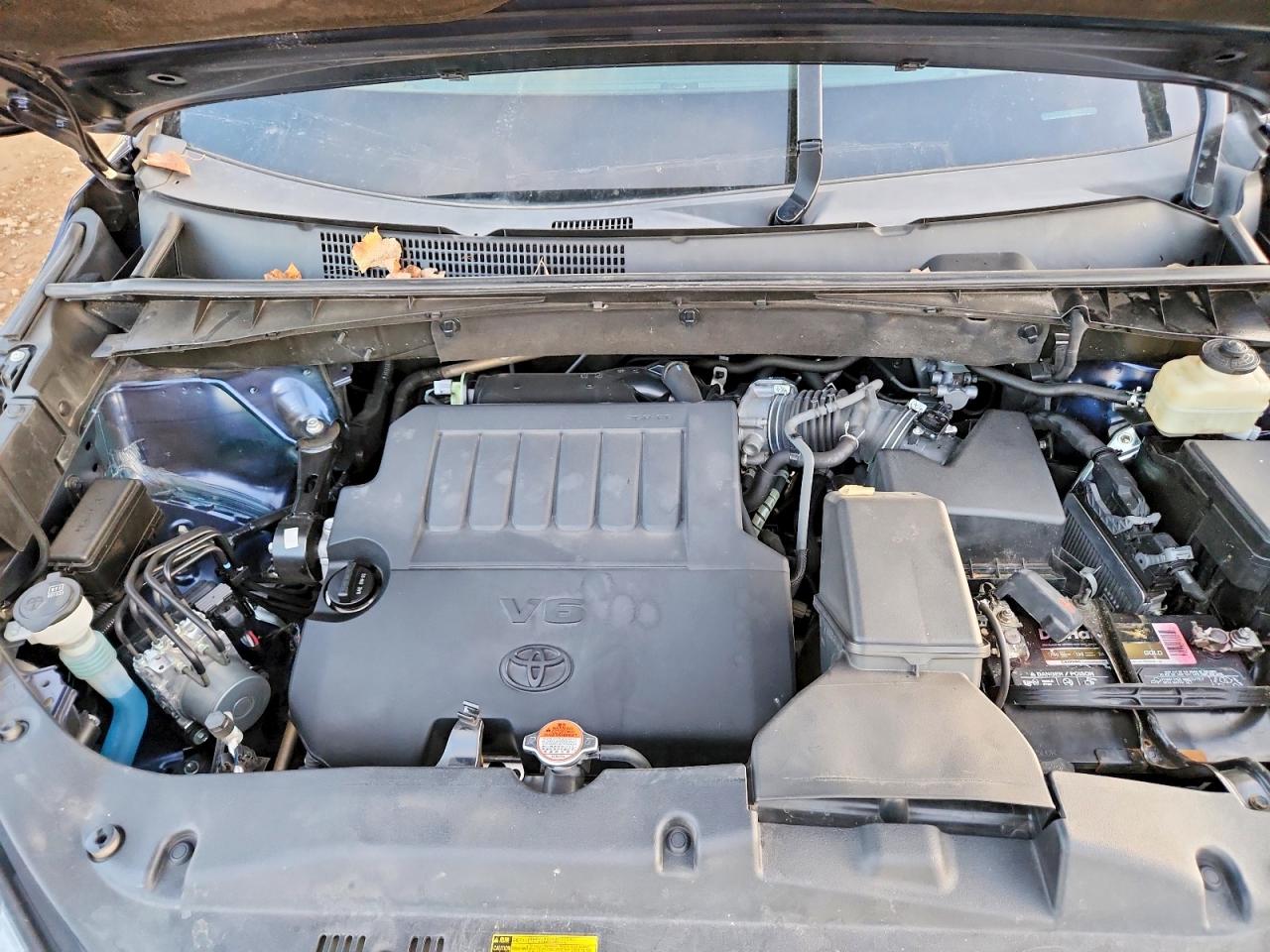 2016 TOYOTA HIGHLANDER XLE photo 12