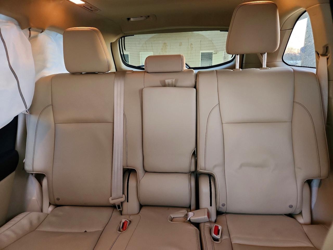 2016 TOYOTA HIGHLANDER XLE photo 10