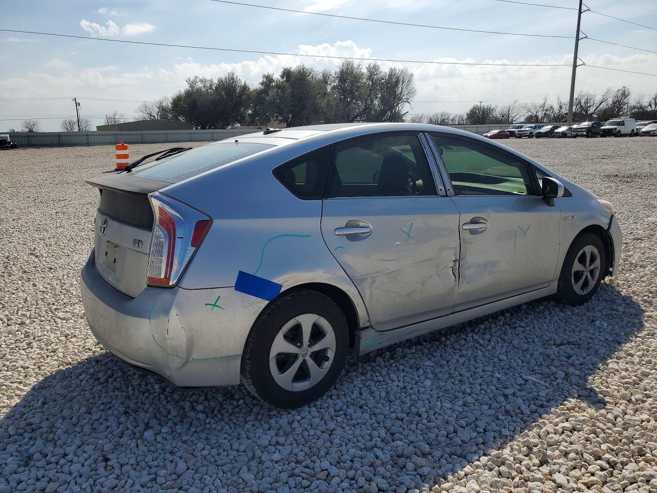 2012 TOYOTA PRIUS photo 3