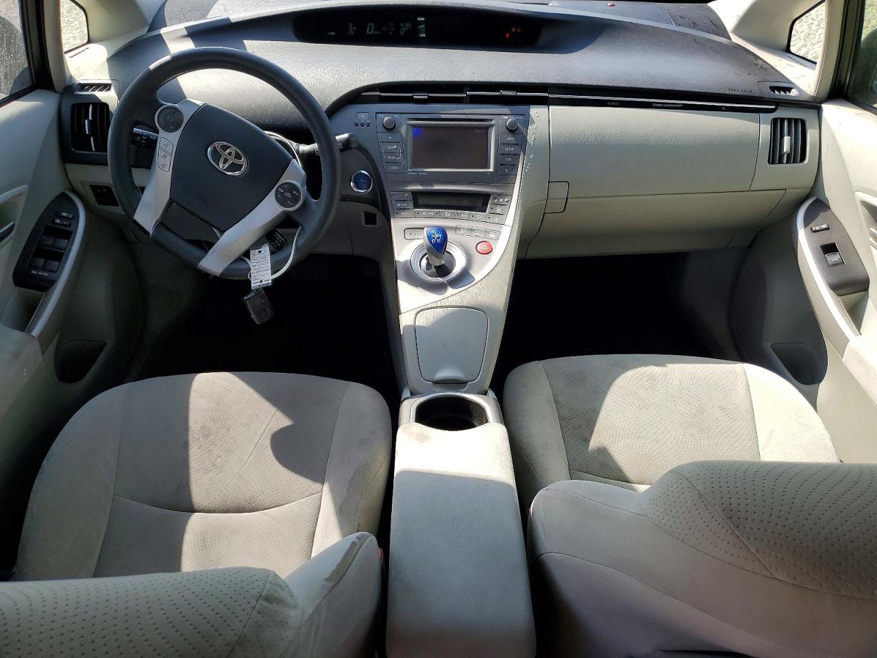 2012 TOYOTA PRIUS photo 8