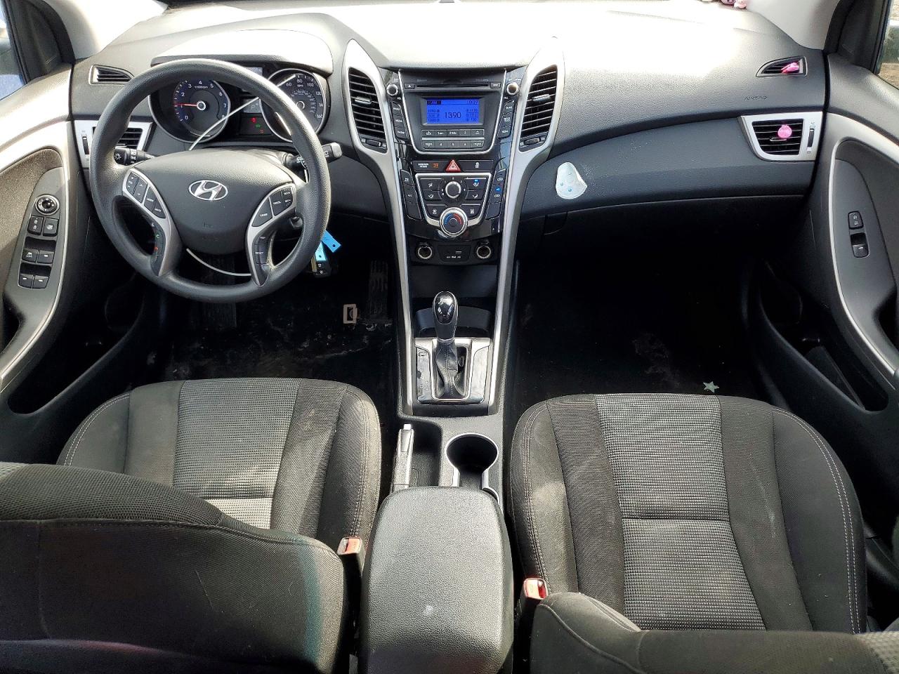 2017 HYUNDAI ELANTRA GT photo 8