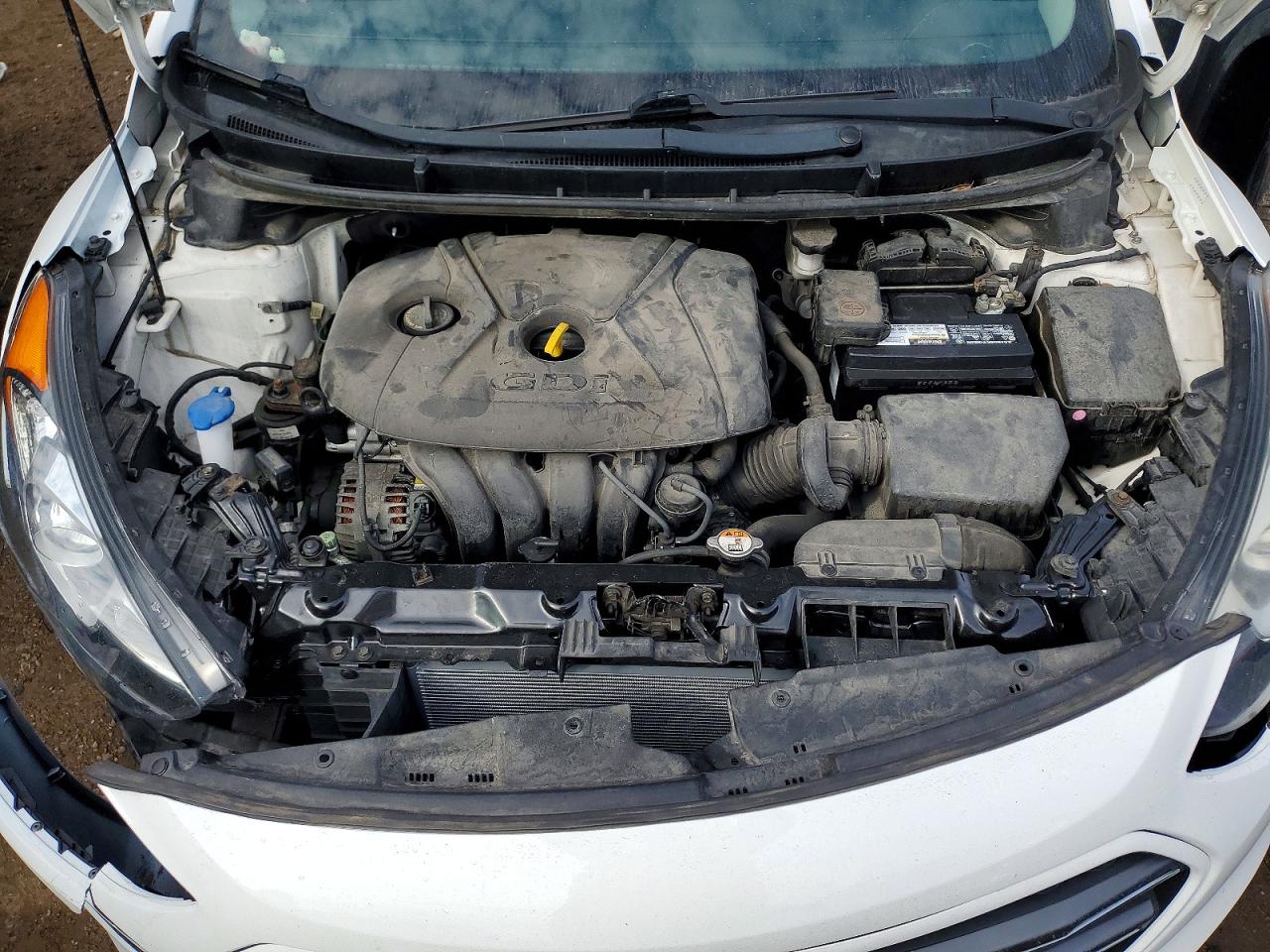 2017 HYUNDAI ELANTRA GT photo 11