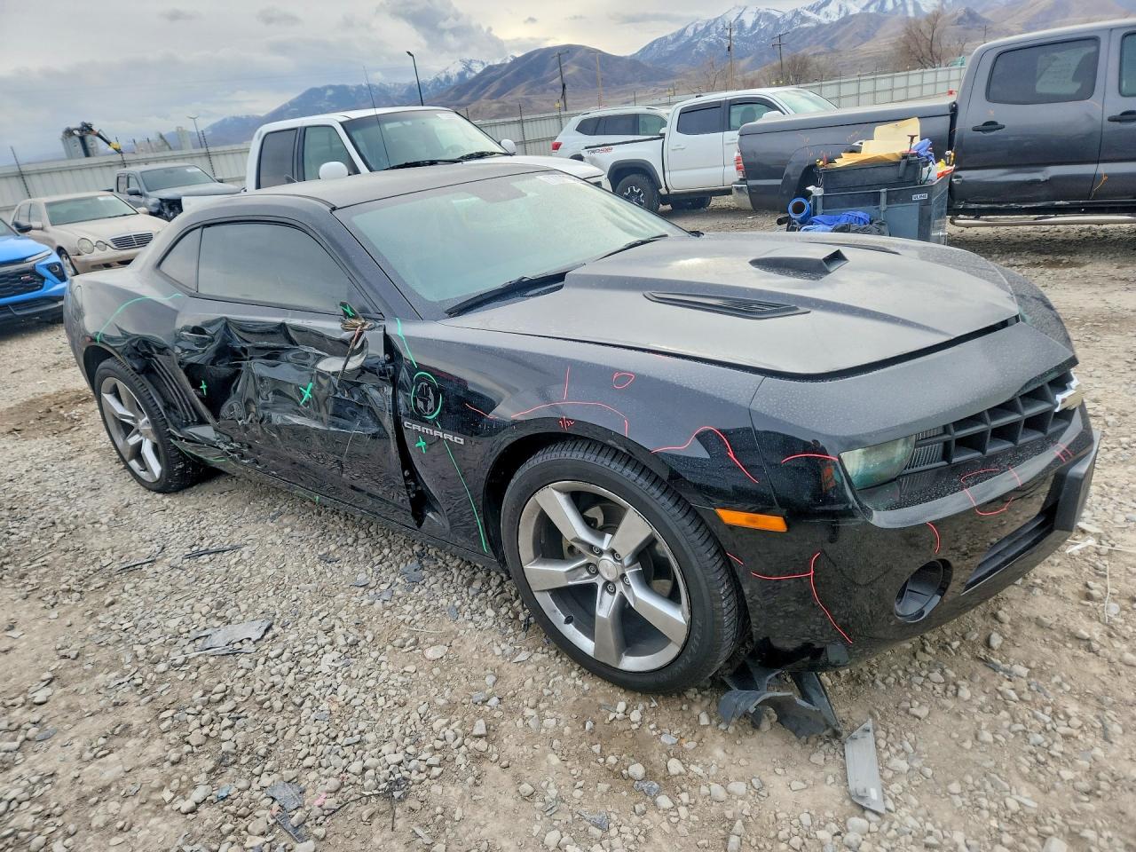 2011 CHEVROLET CAMARO LS photo 4