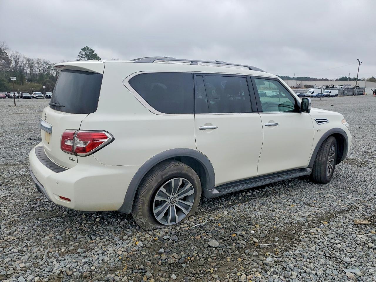 2019 NISSAN ARMADA SV photo 3