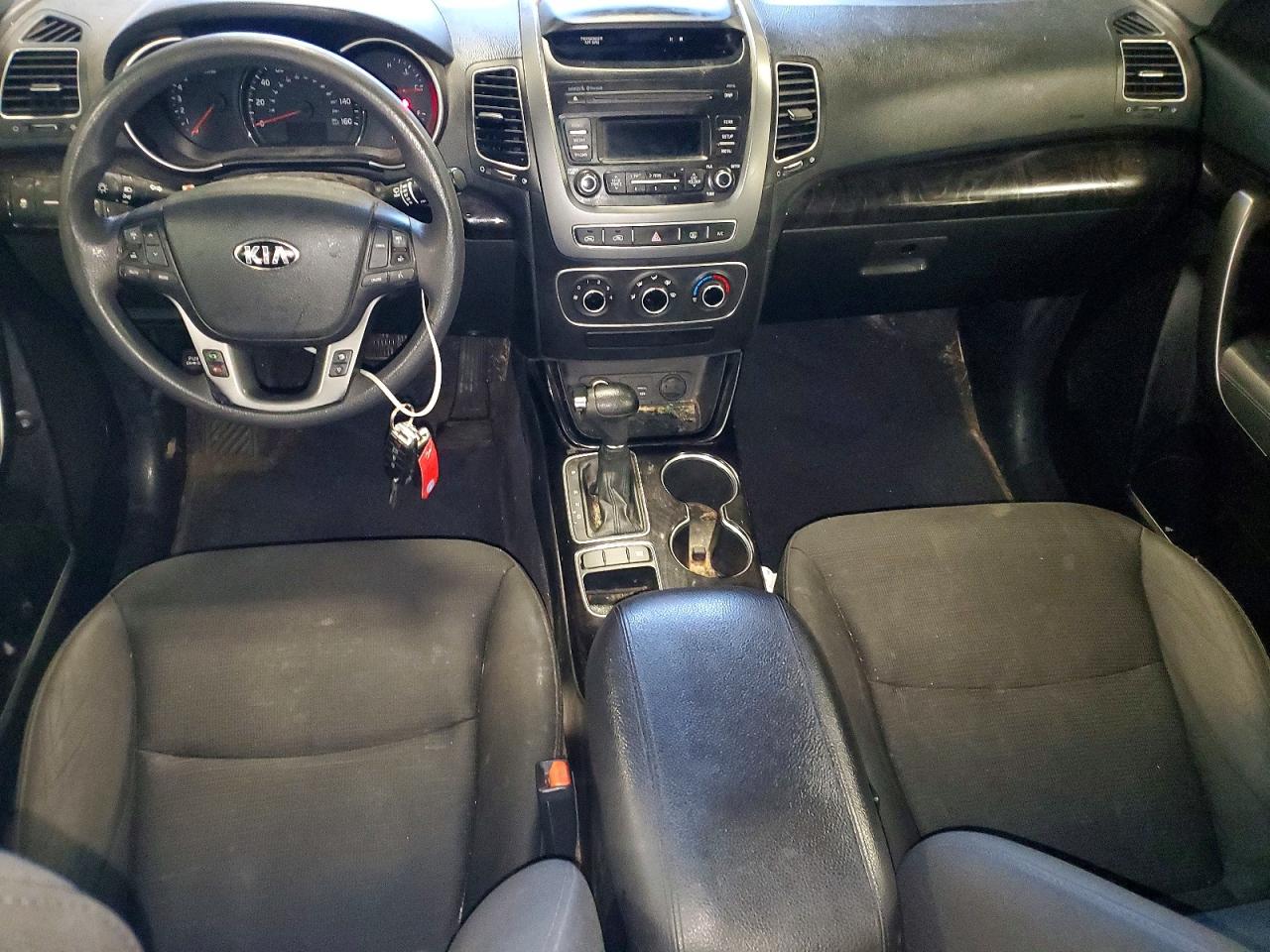 2015 KIA SORENTO LX photo 15