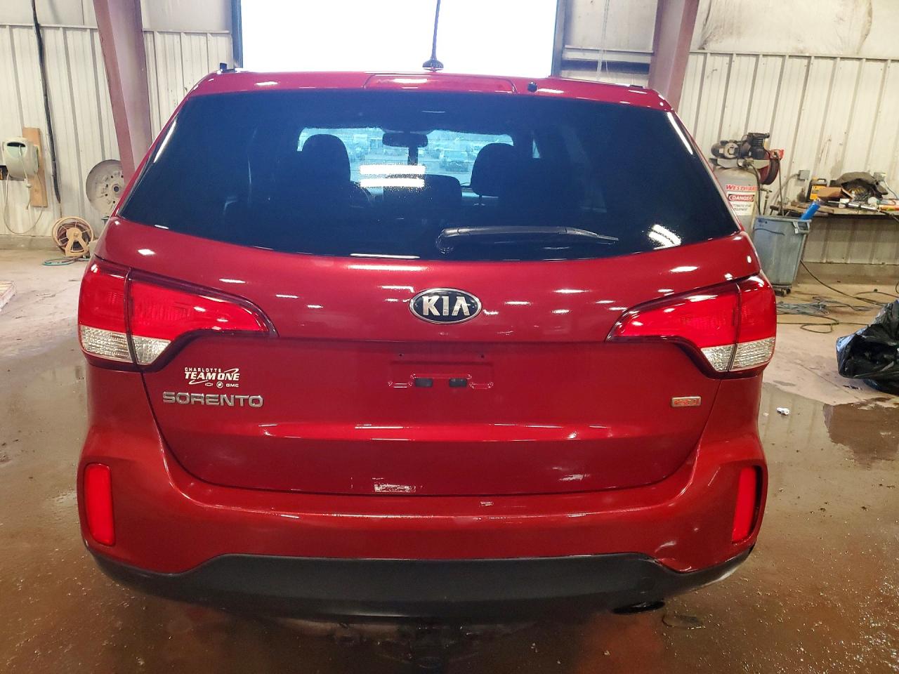 2015 KIA SORENTO LX photo 11