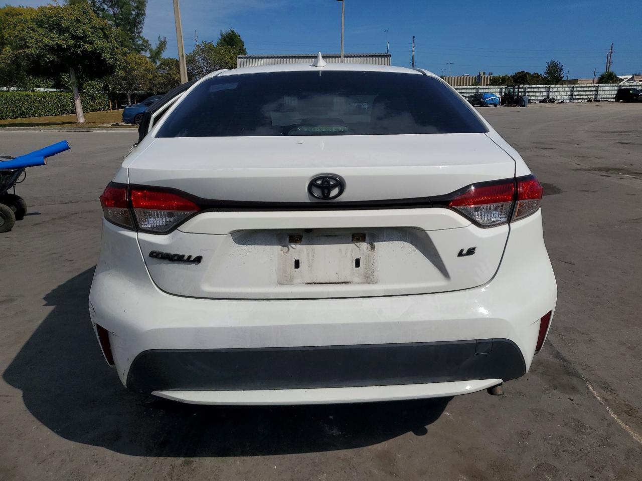 2020 TOYOTA COROLLA LE photo 16