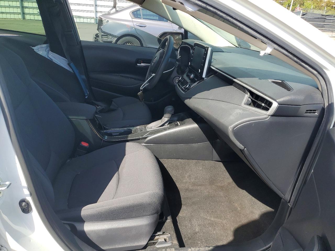 2020 TOYOTA COROLLA LE photo 19
