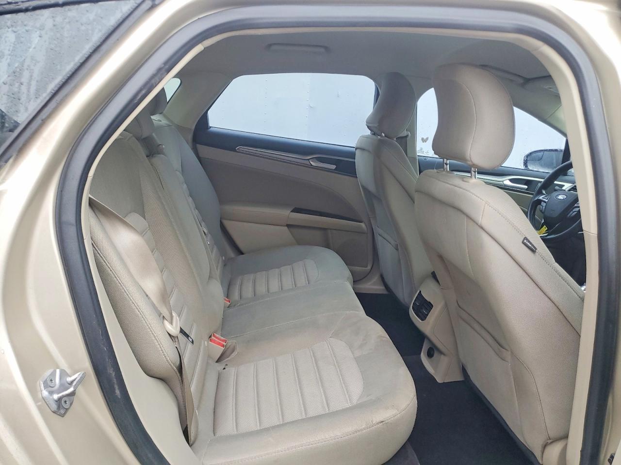2017 FORD FUSION SE photo 19