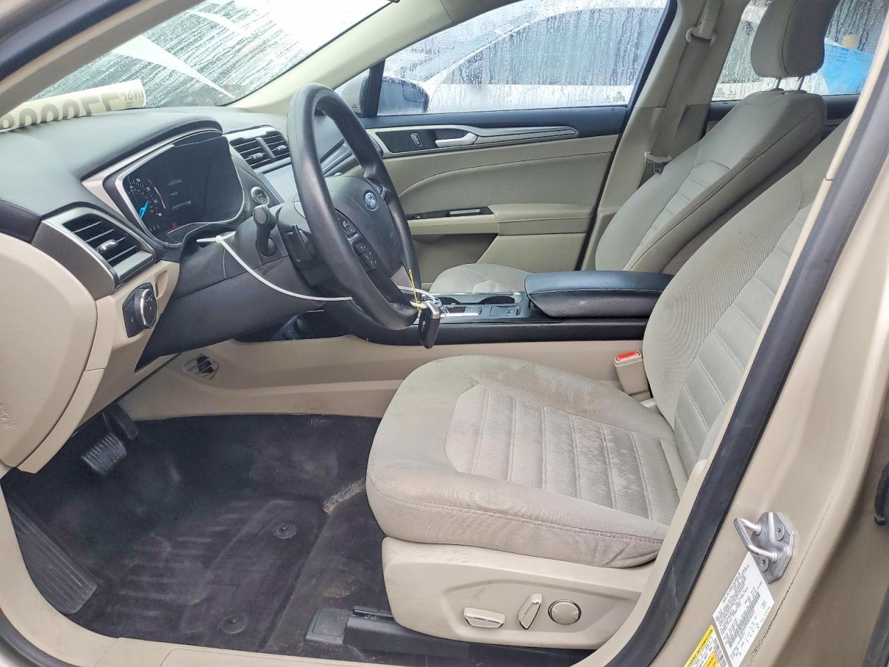 2017 FORD FUSION SE photo 13