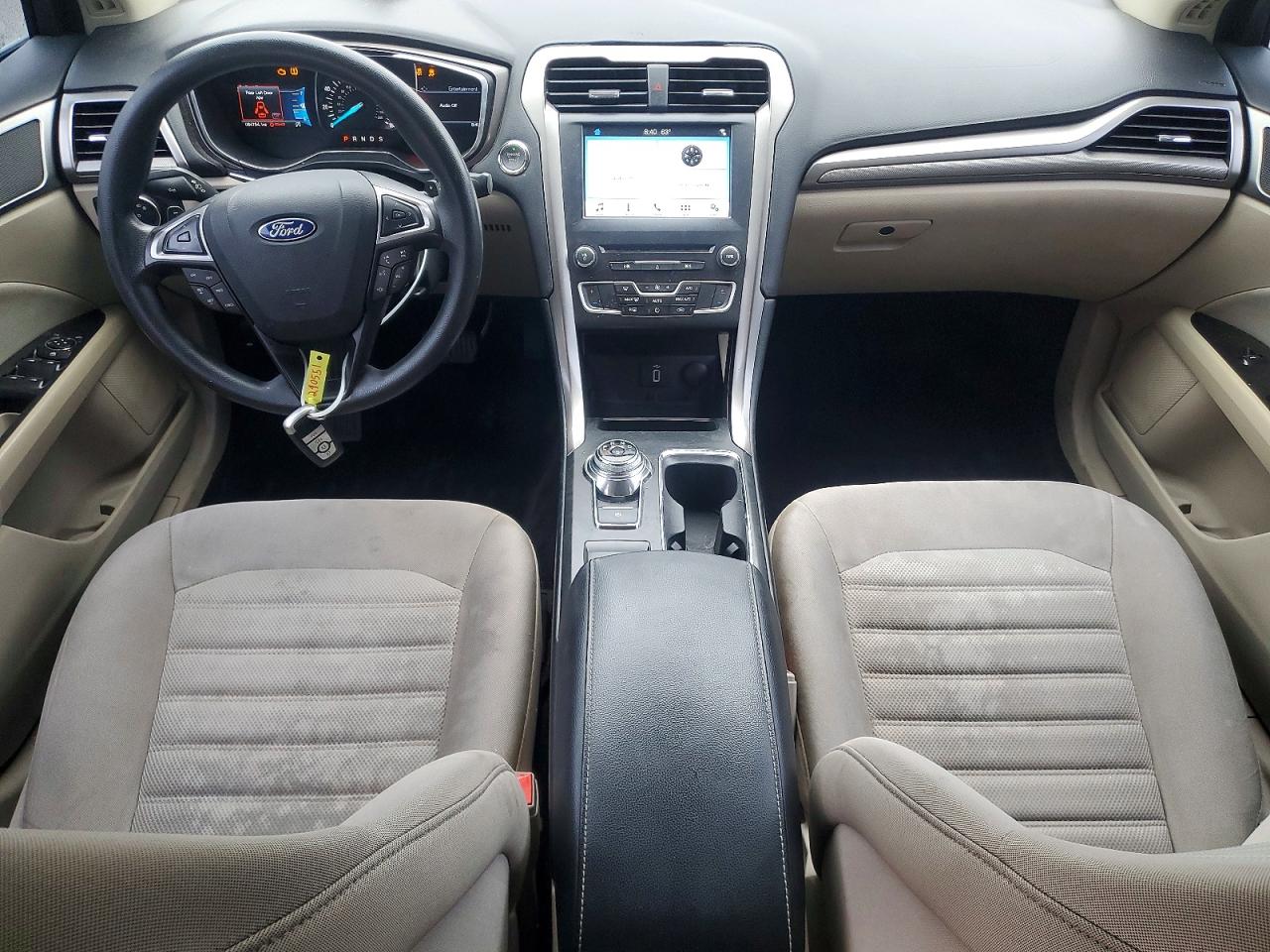 2017 FORD FUSION SE photo 15