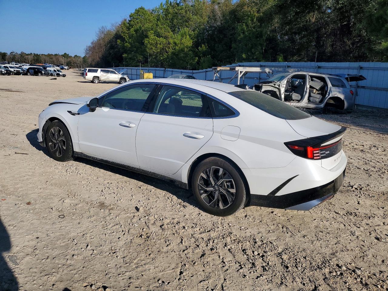 2025 HYUNDAI SONATA SEL photo 3
