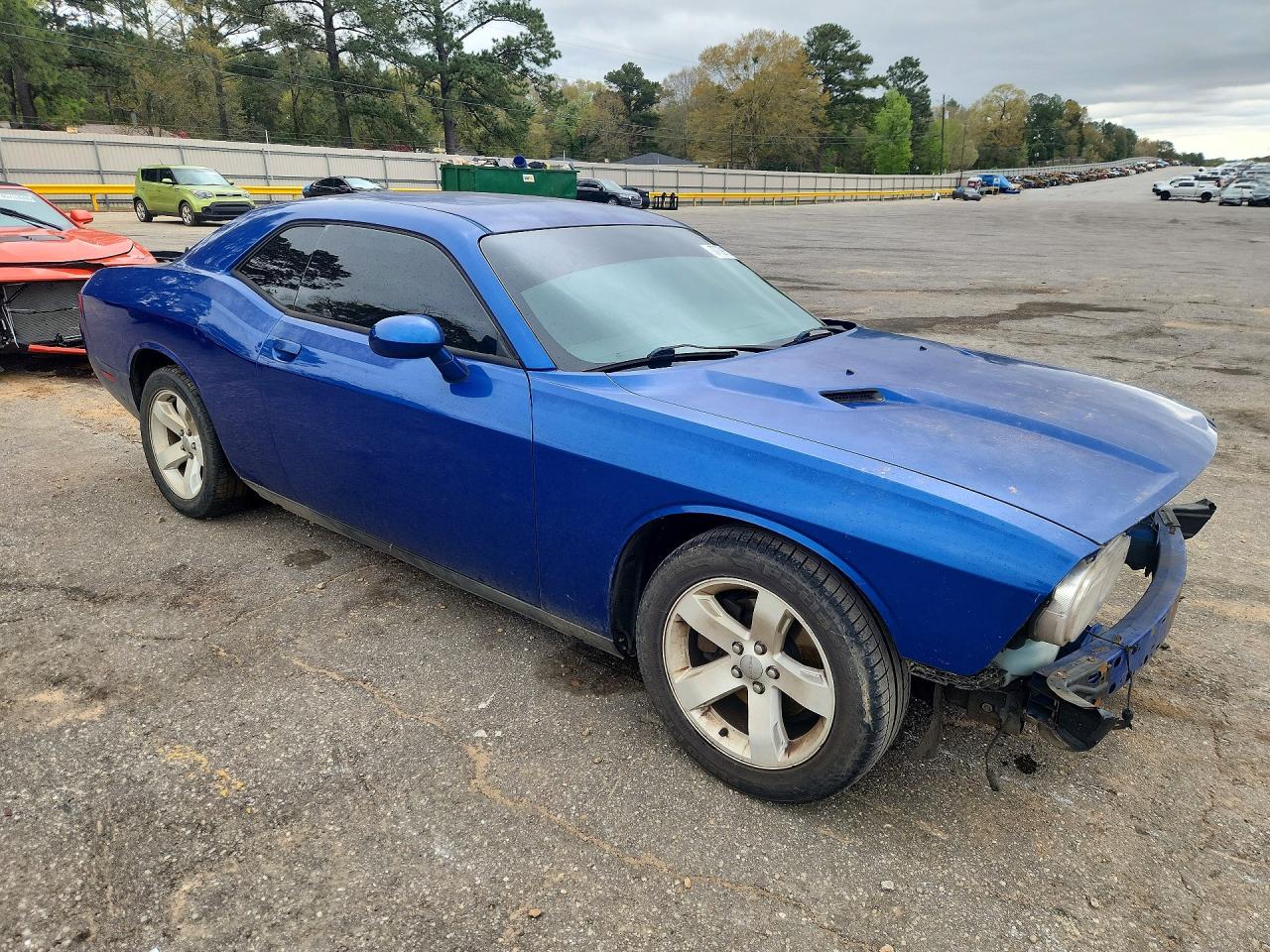 2012 DODGE CHALLENGER SXT photo 10