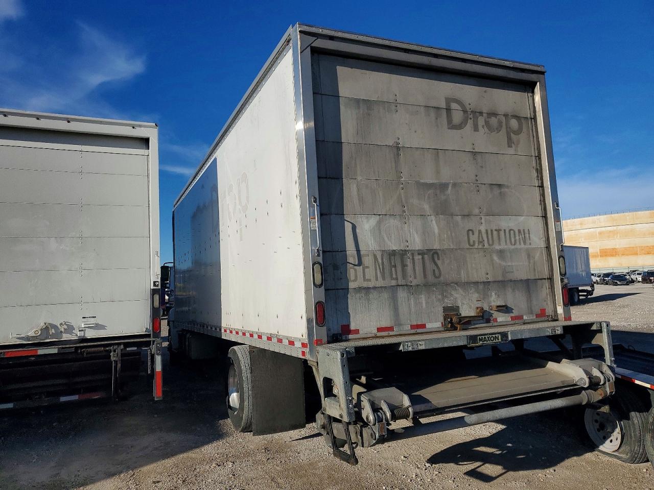 2017 HINO 258/268 BOX TRUCK photo 5