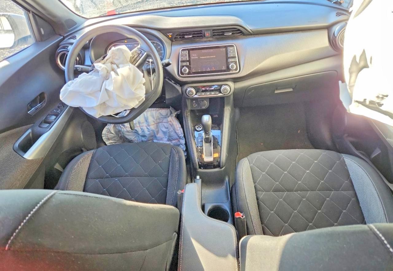 2020 NISSAN KICKS SV photo 22