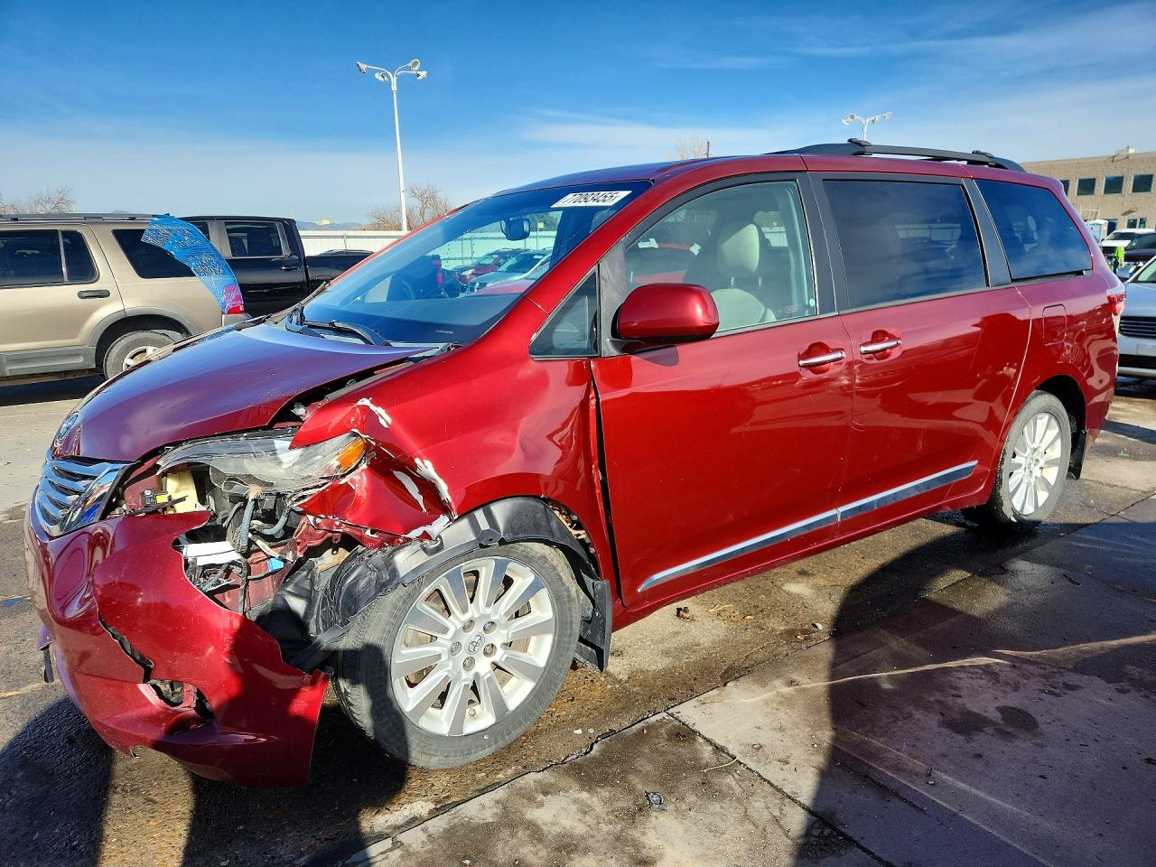 2015 TOYOTA SIENNA