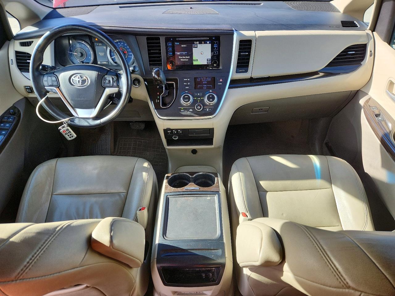 2015 TOYOTA SIENNA XLE 7-PASSENGER photo 15