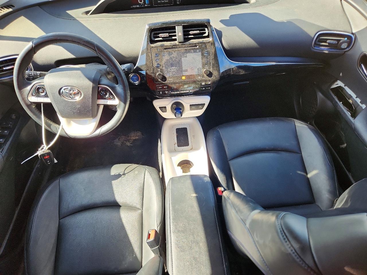 2016 TOYOTA PRIUS FOUR TOURING photo 8