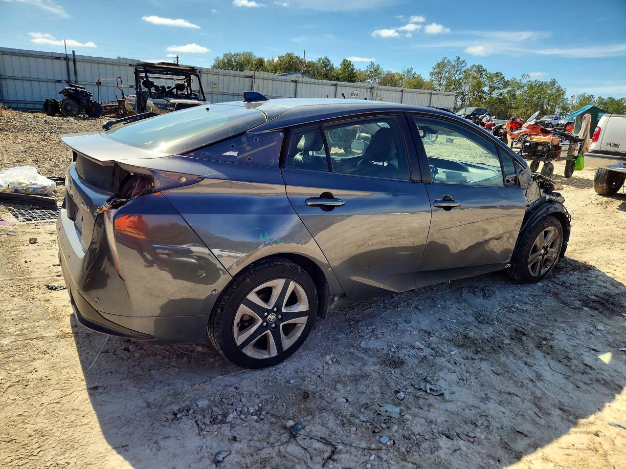 2016 TOYOTA PRIUS FOUR TOURING photo 3
