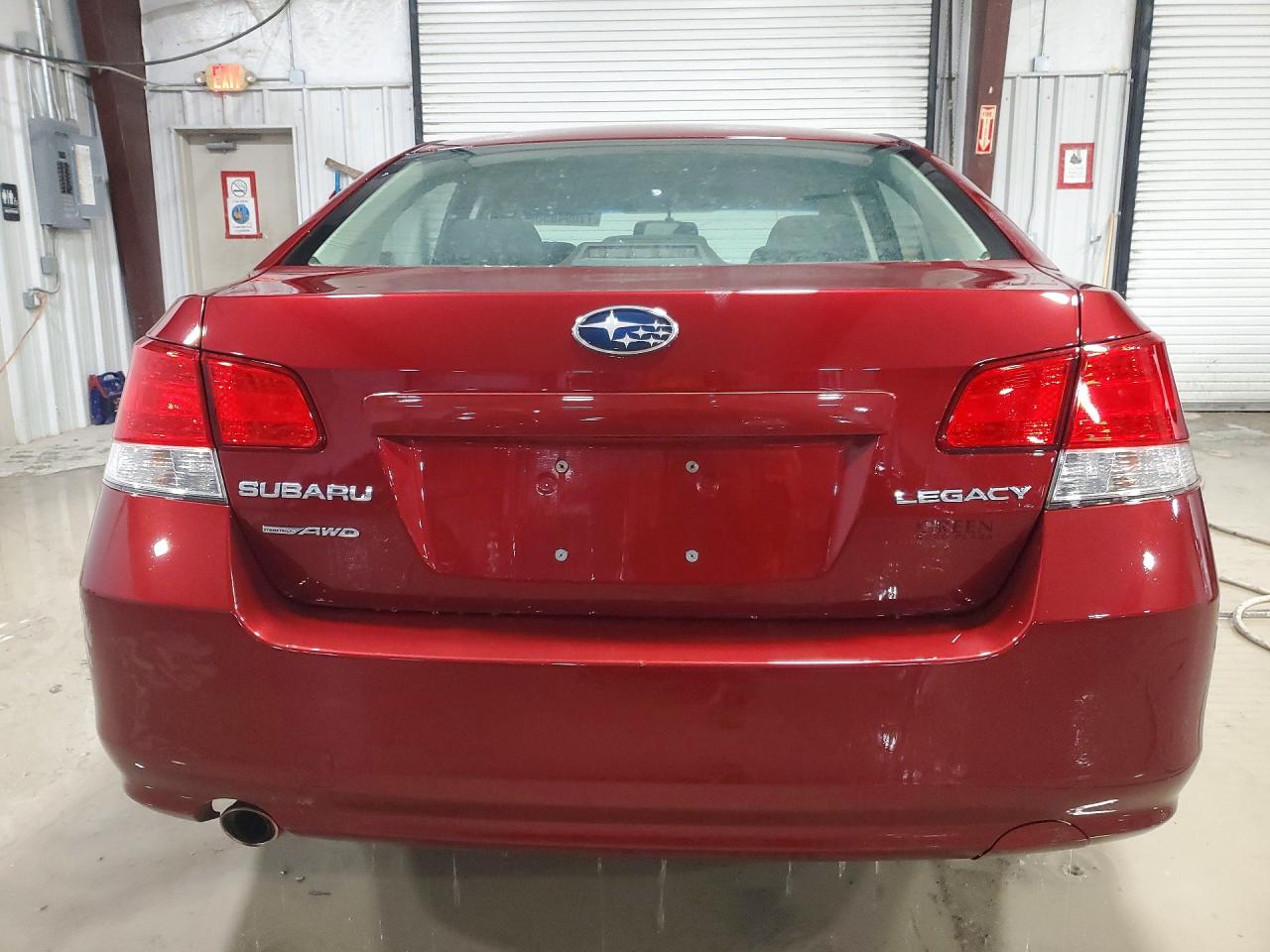 2011 SUBARU LEGACY photo 6