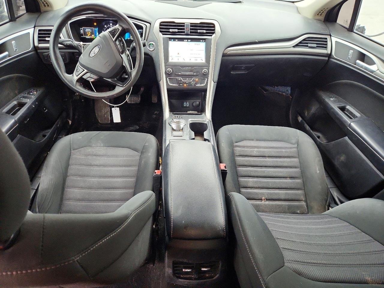 2019 FORD FUSION SE photo 8