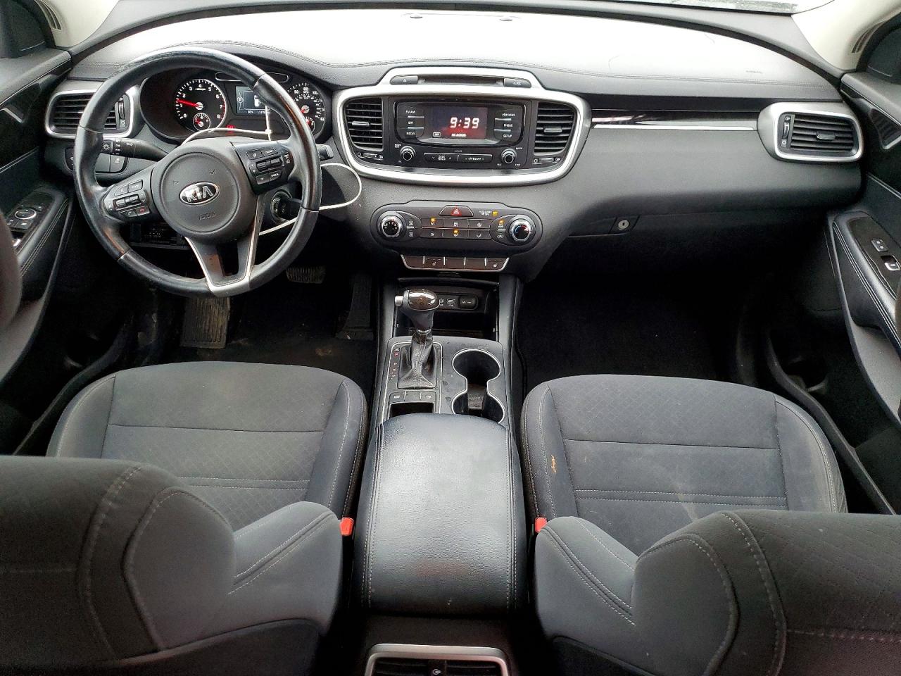 2016 KIA SORENTO LX photo 15