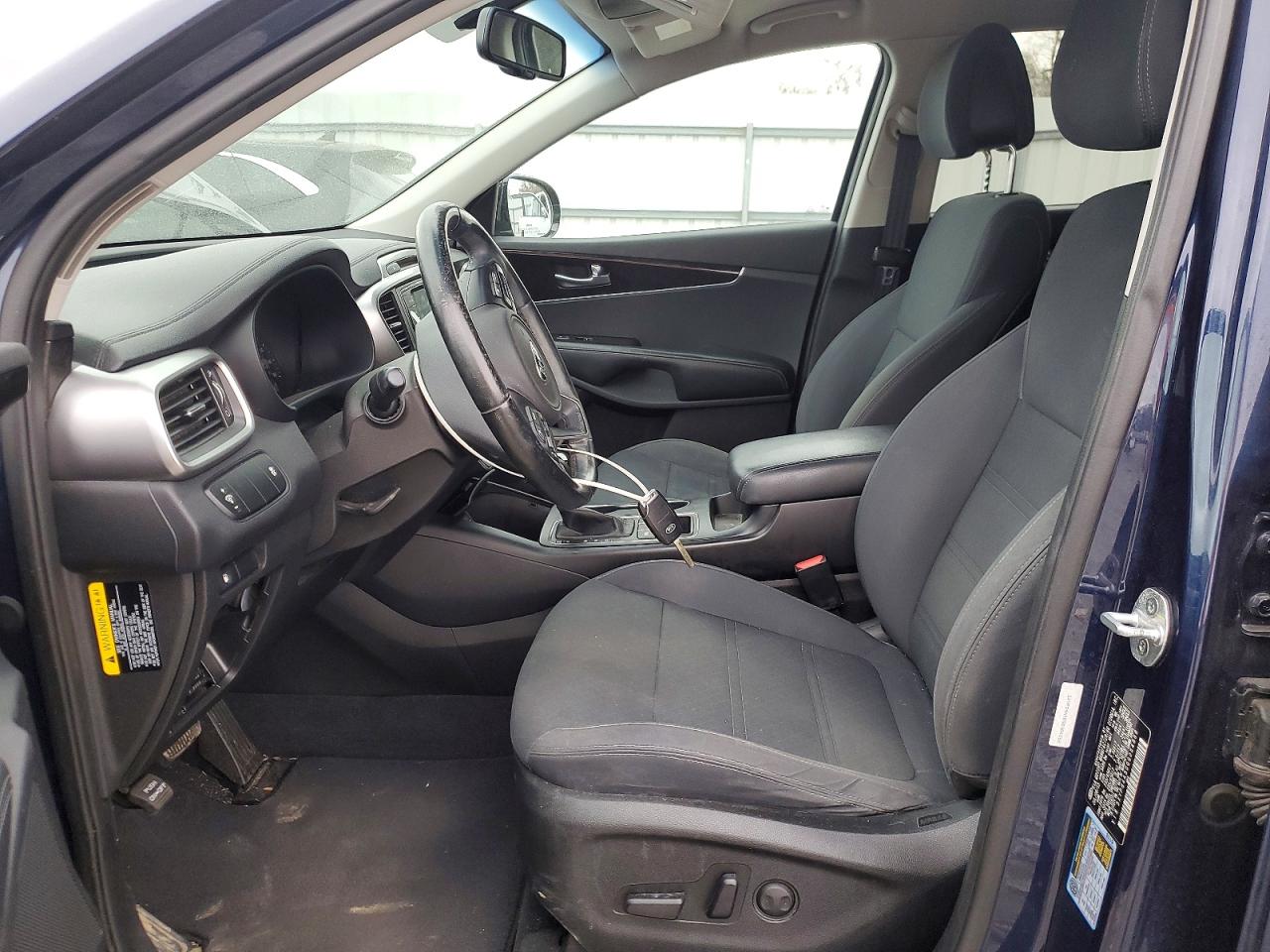 2016 KIA SORENTO LX photo 13