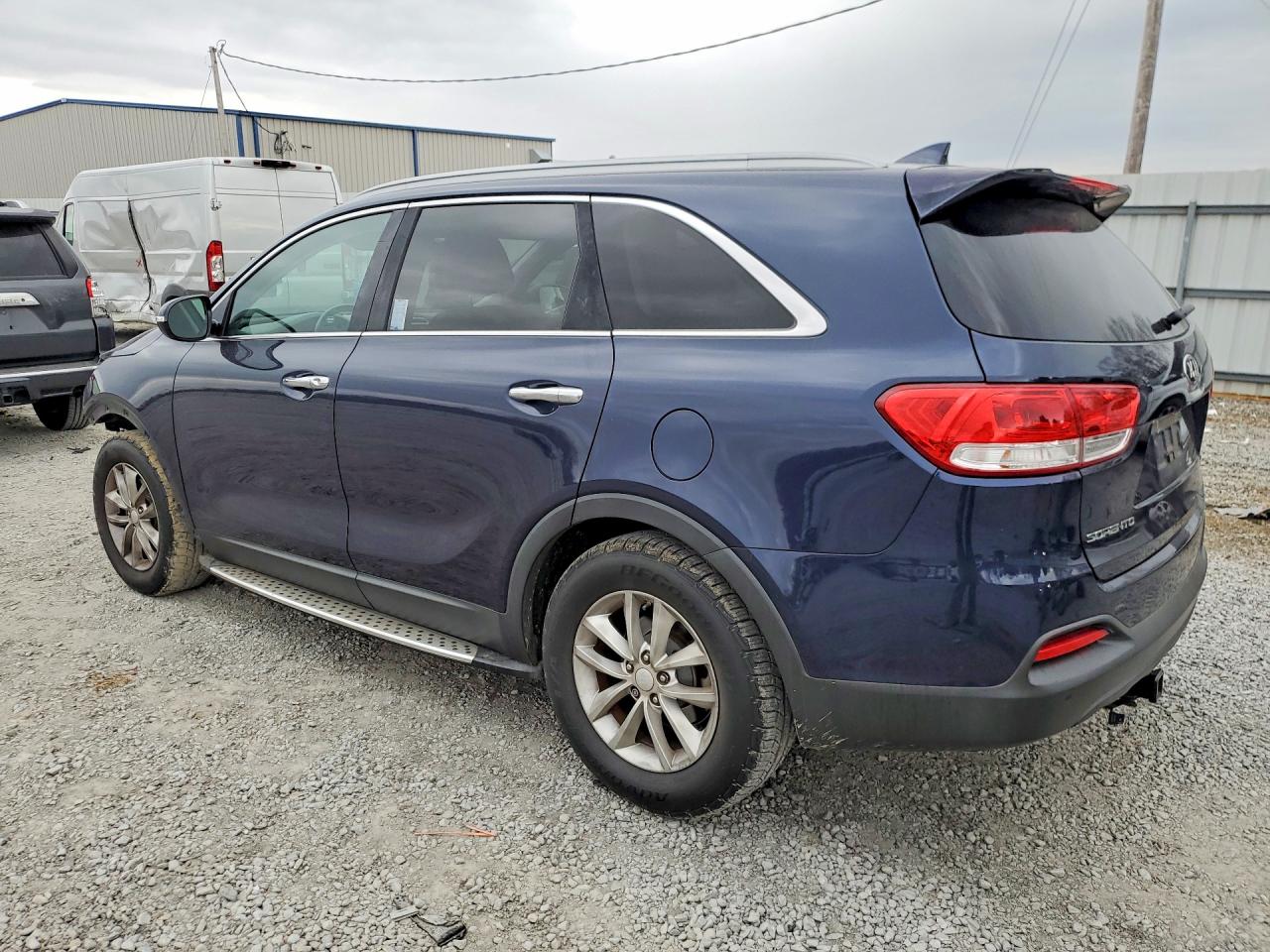 2016 KIA SORENTO LX photo 3