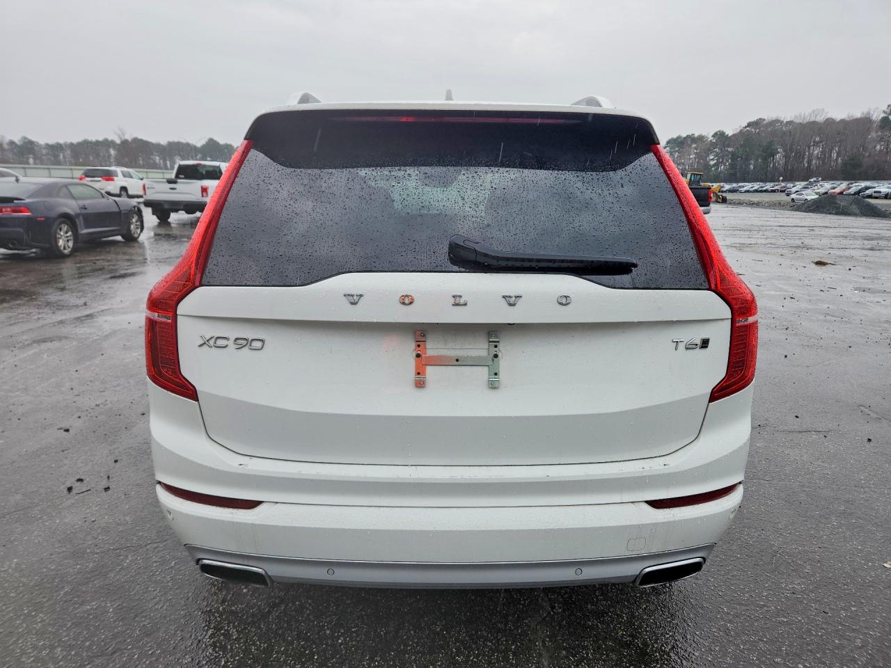 2019 VOLVO XC90 T6 MOMENTUM photo 11