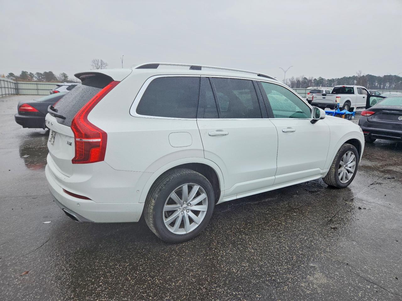 2019 VOLVO XC90 T6 MOMENTUM photo 5