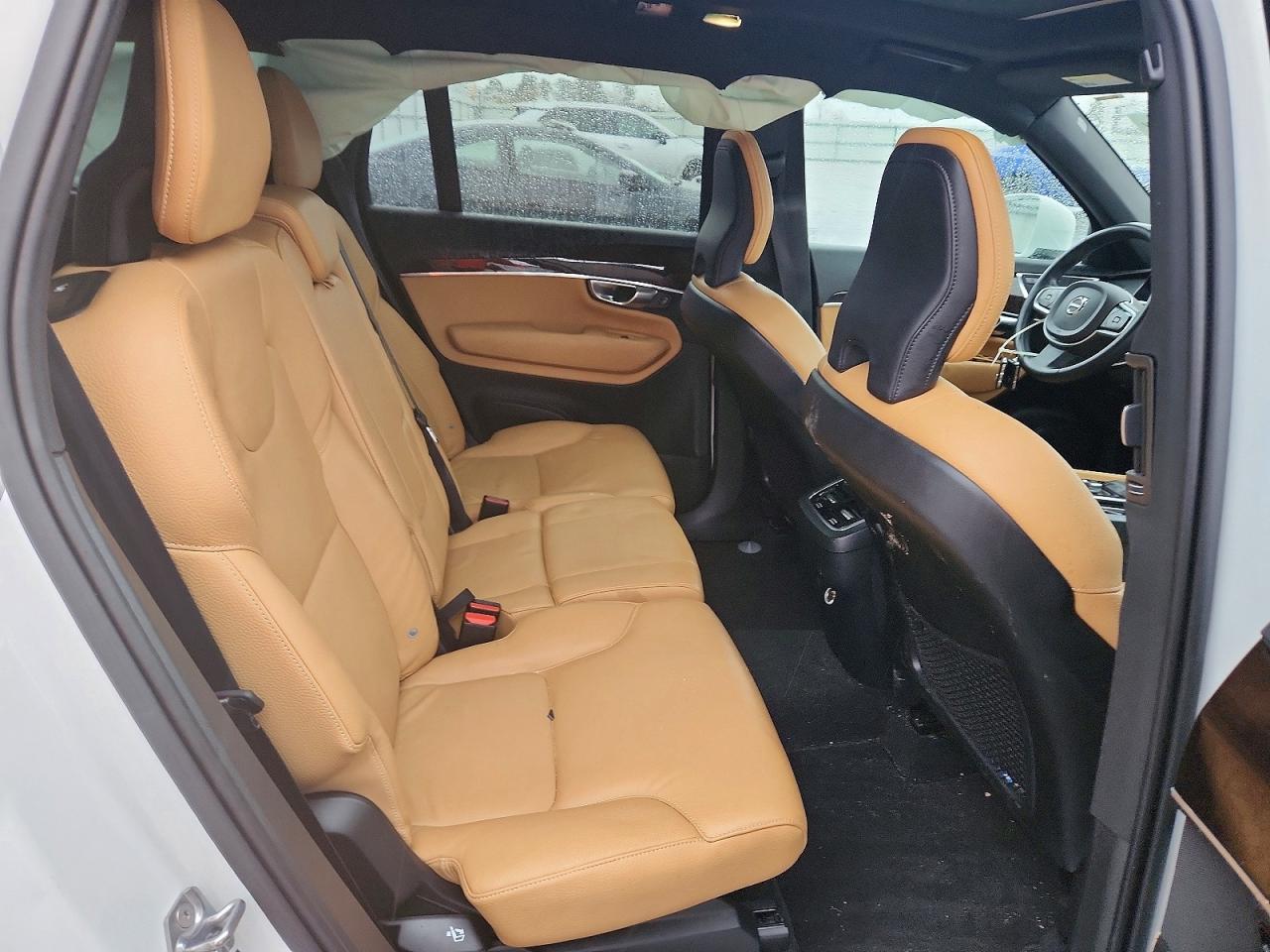 2019 VOLVO XC90 T6 MOMENTUM photo 19