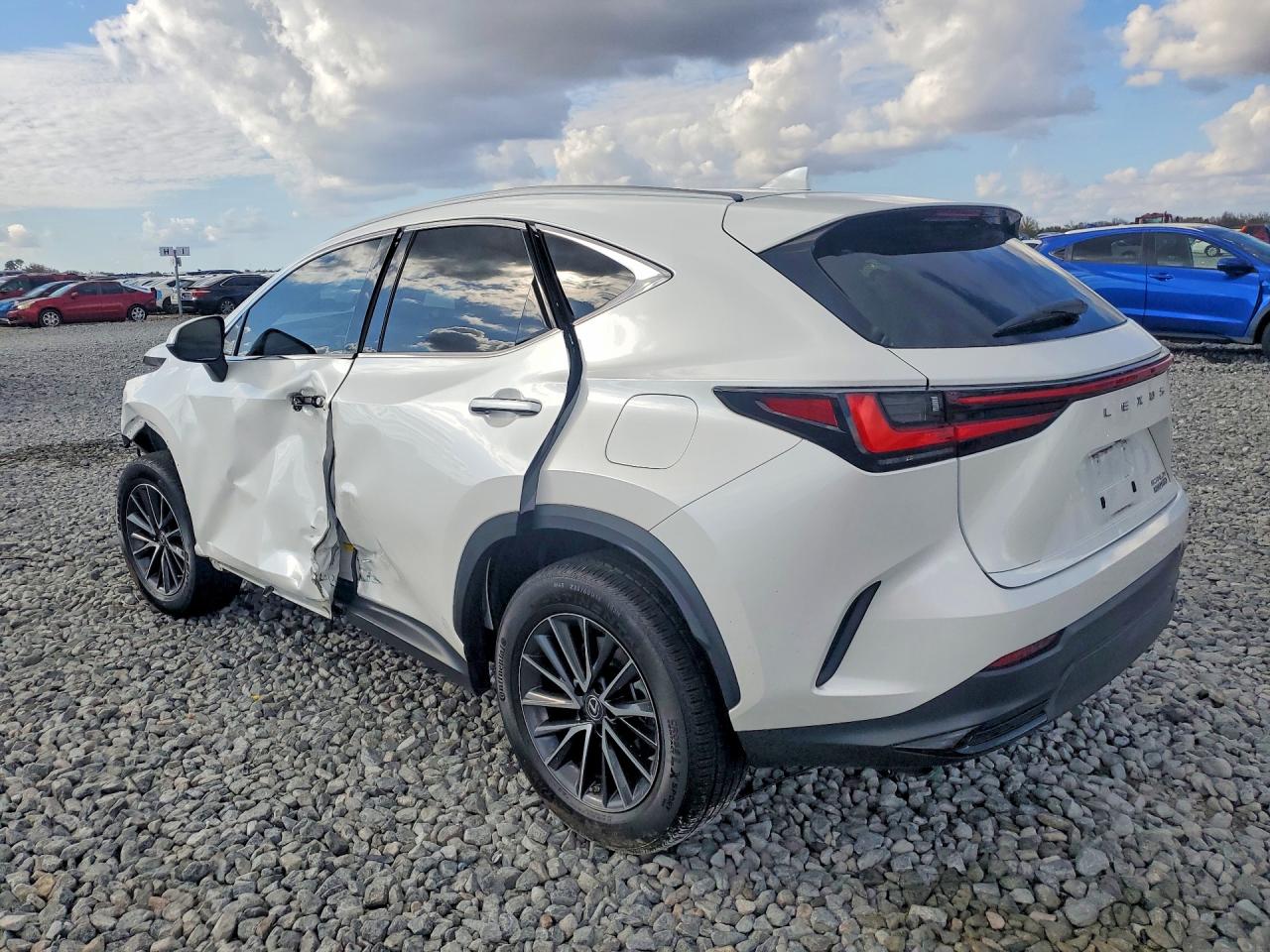 2022 LEXUS NX 250 photo 3